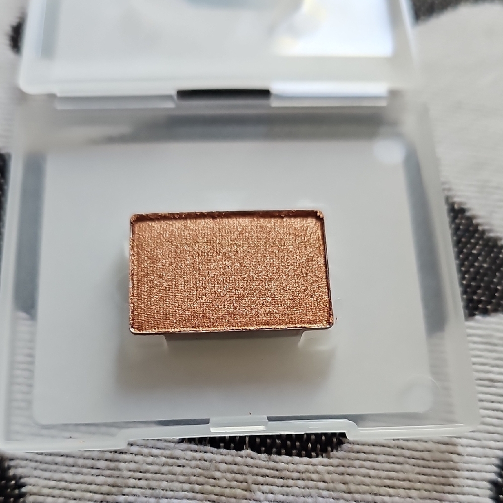 Mary Jane Radiant Copper Eyeshadow